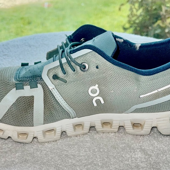 Women's Light Blue On Clouds Size 9 - Picture 5 of 7